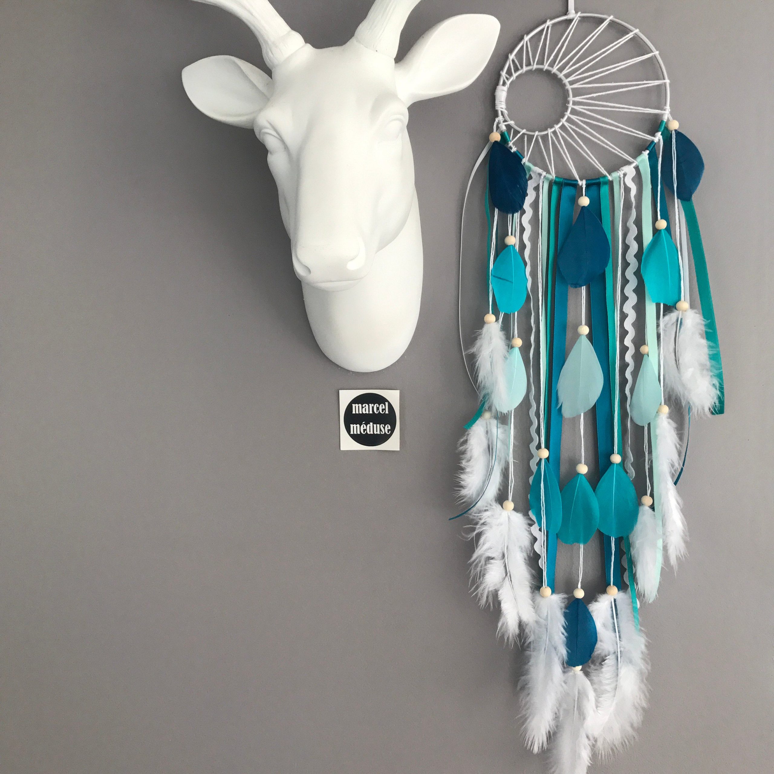 Attrape rêves / dreamcatcher Geant diametre 35 cm et longueur 130 cm en  dentelle, plumes et perles bois coloris automne | marcel méduse